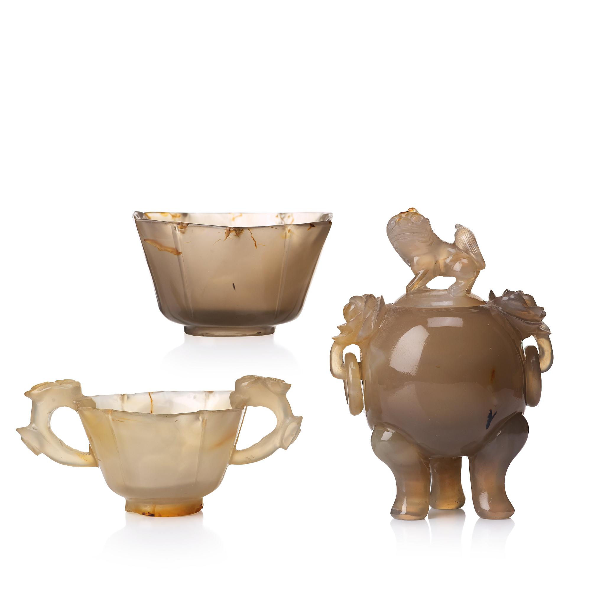 Two agathe cups and a censer with cover, Qing dynasty.