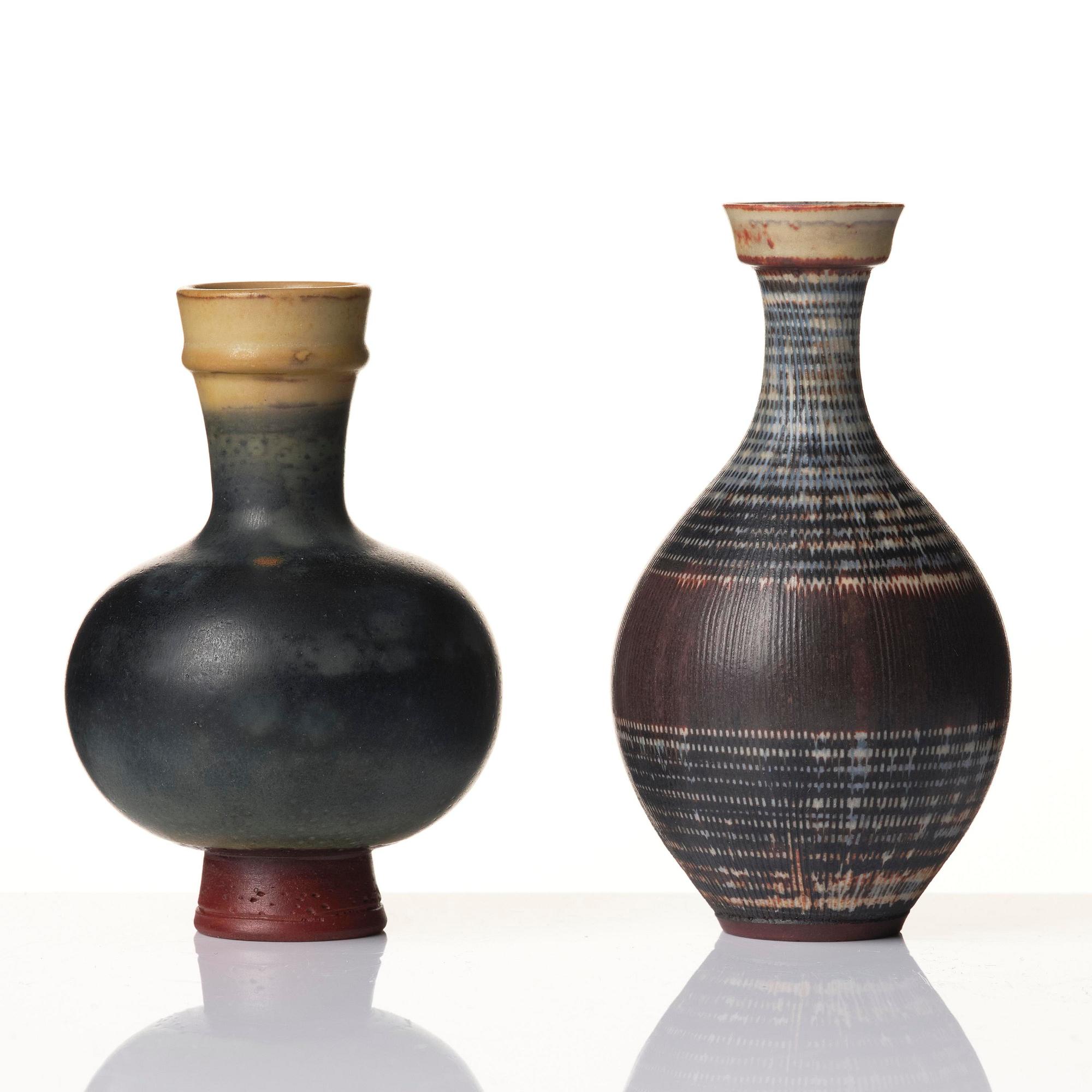 Wilhelm Kåge, a set of two Farsta stoneware vases and a bowl, Gustavsberg Studio 1950s.