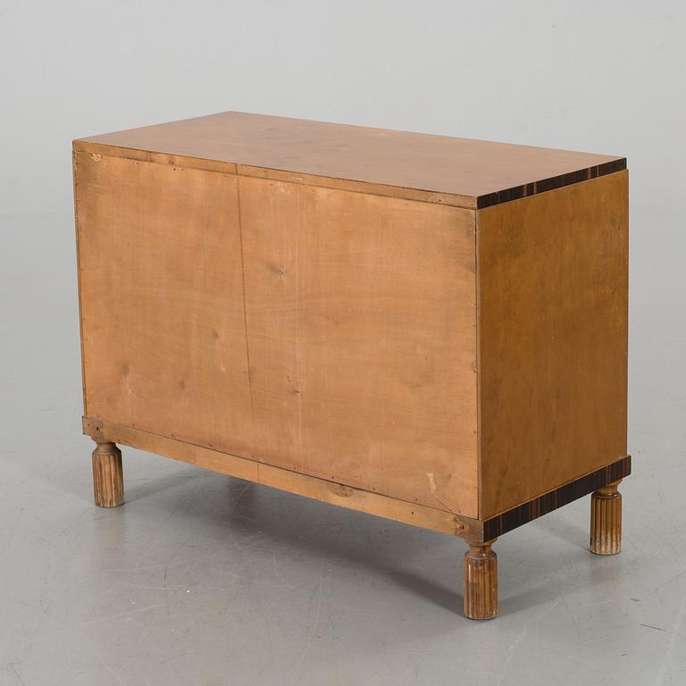 BYRÅ 1920/30-tal art deco.