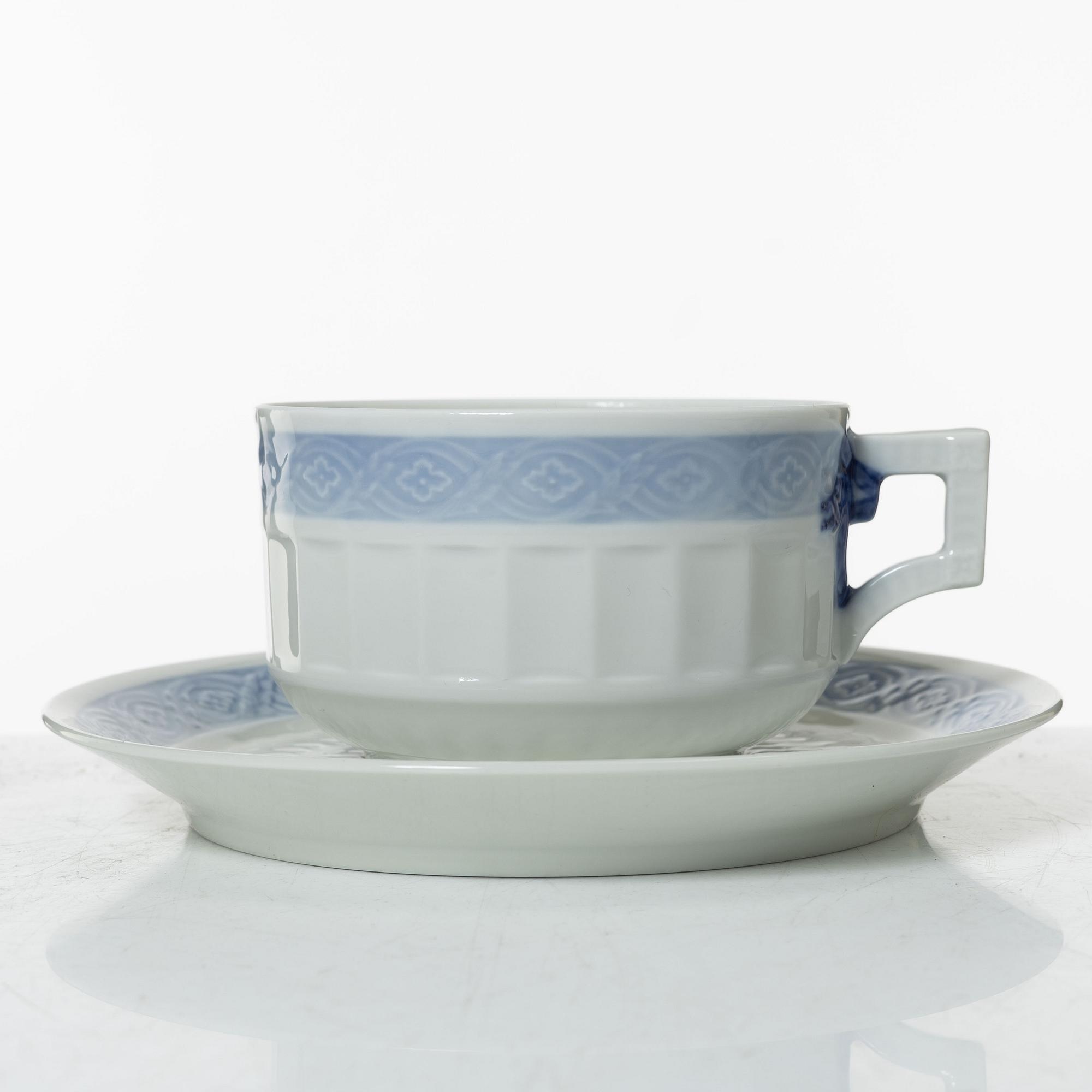 Arnold Krogh, service, 38 pieces, porcelain, "Blue Fan", Royal Copenhagen, Denmark.
