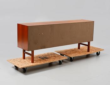 SIDEBOARD, "Arild", Nils Jonsson för Troeds, Bjärnum, 1960-70-tal.