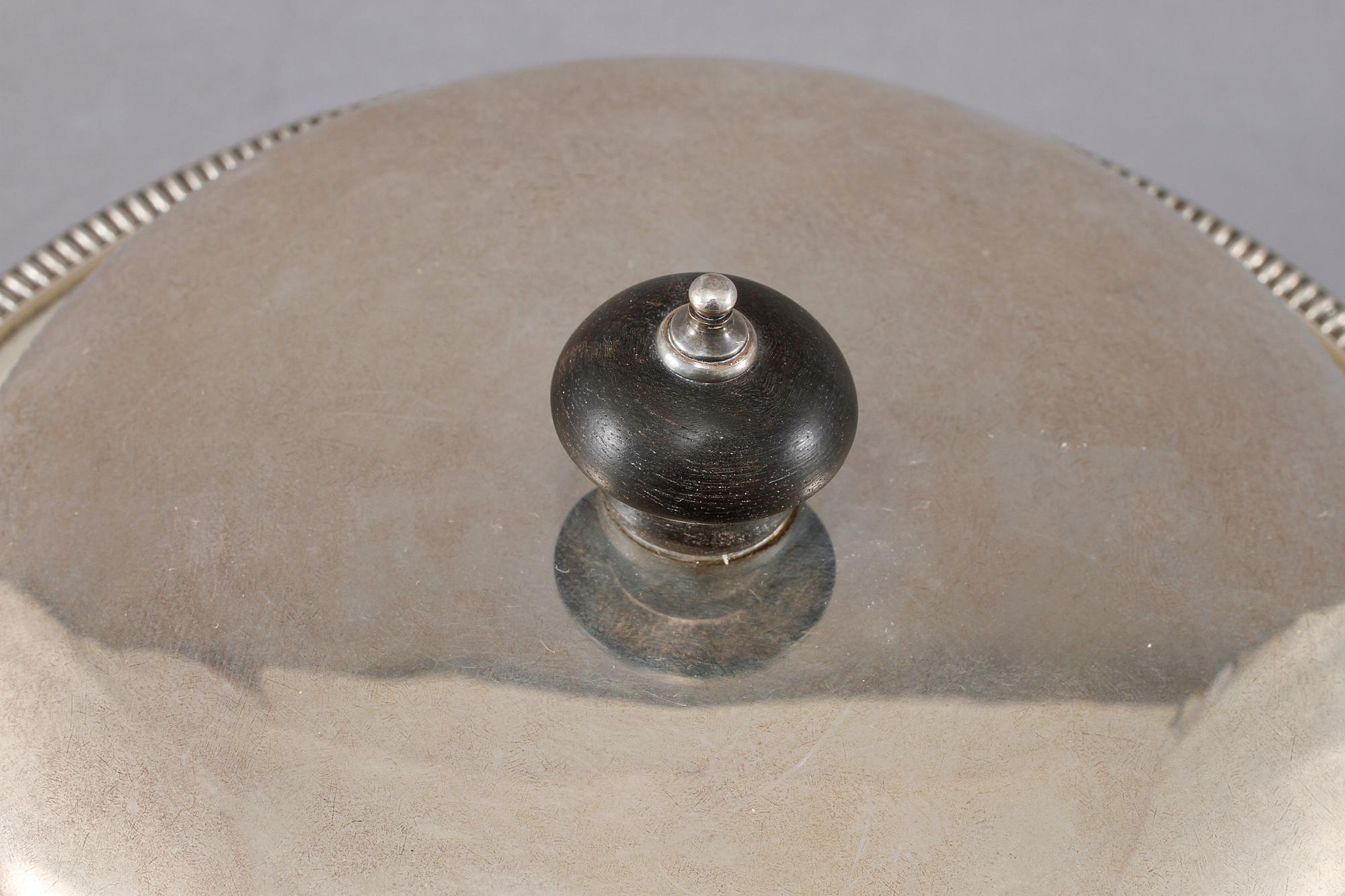 KAVIARSKÅL, sterlingsilver, James Dixon & son, England, 1800-tal, vikt ca 625 gram.