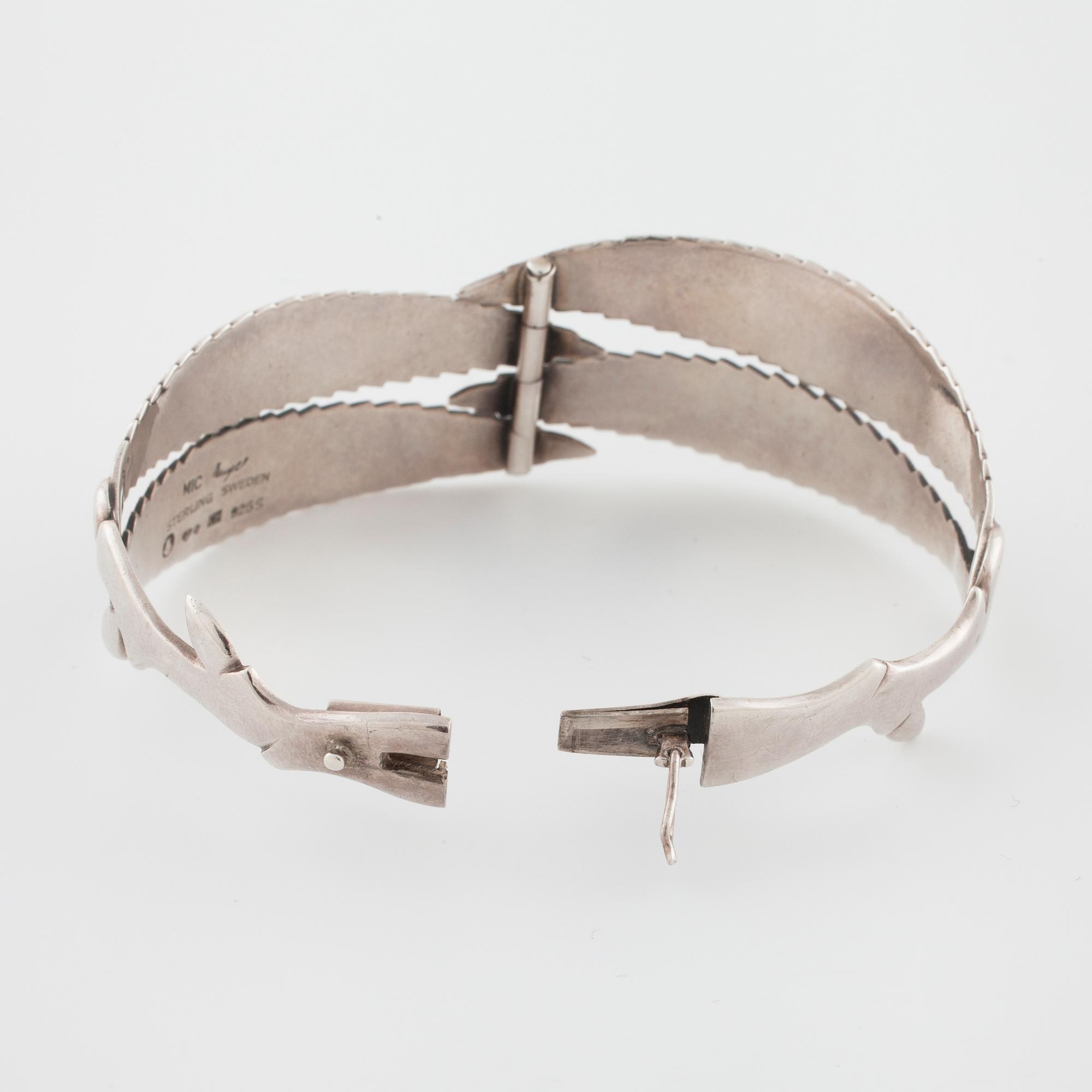 GERTRUD ENGEL, A Michelsen, Srockholm, 1953, a bangle.