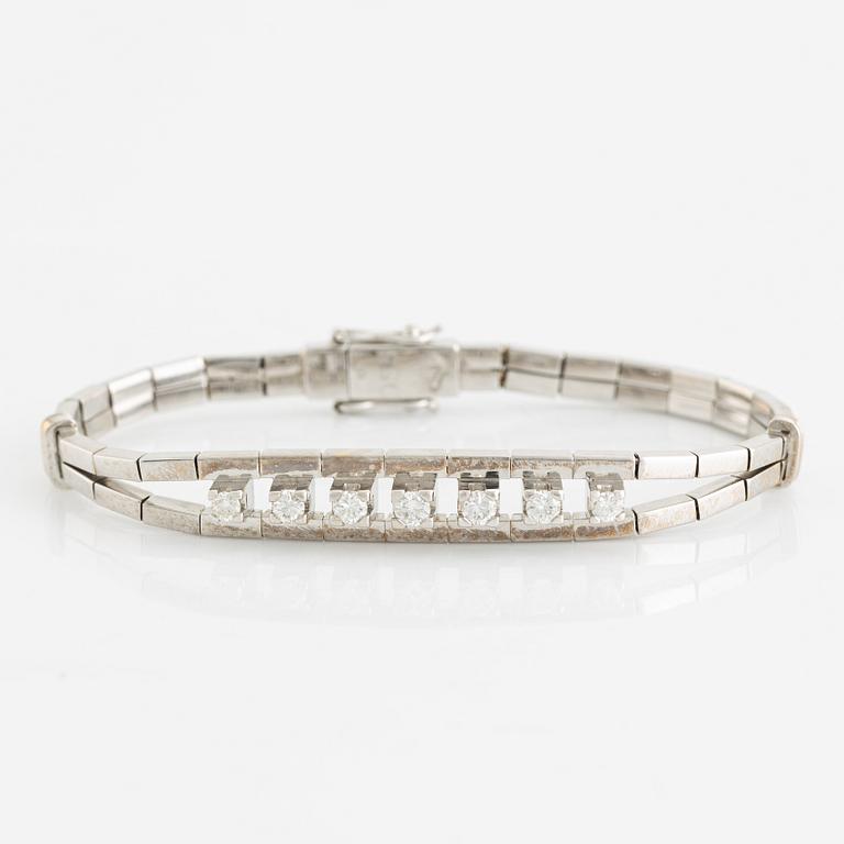 Bracelet, white gold with brilliant-cut diamonds.