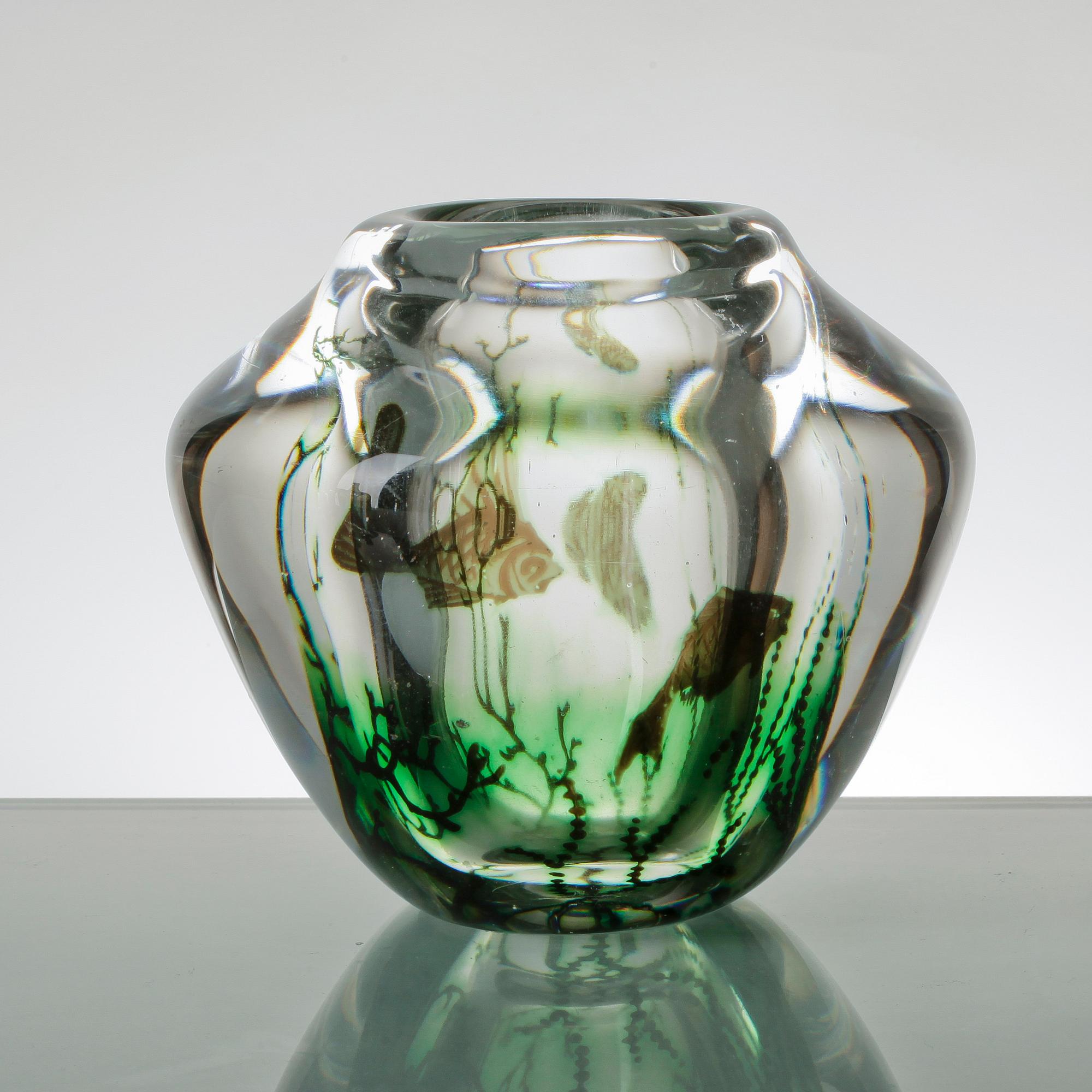 VAS, glas, "fiskgraal" Edward Hald, Orrefors, 1900-talets andra hälft.