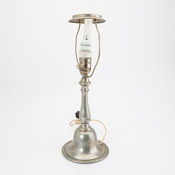 A 1930/40s pewter table lamp.