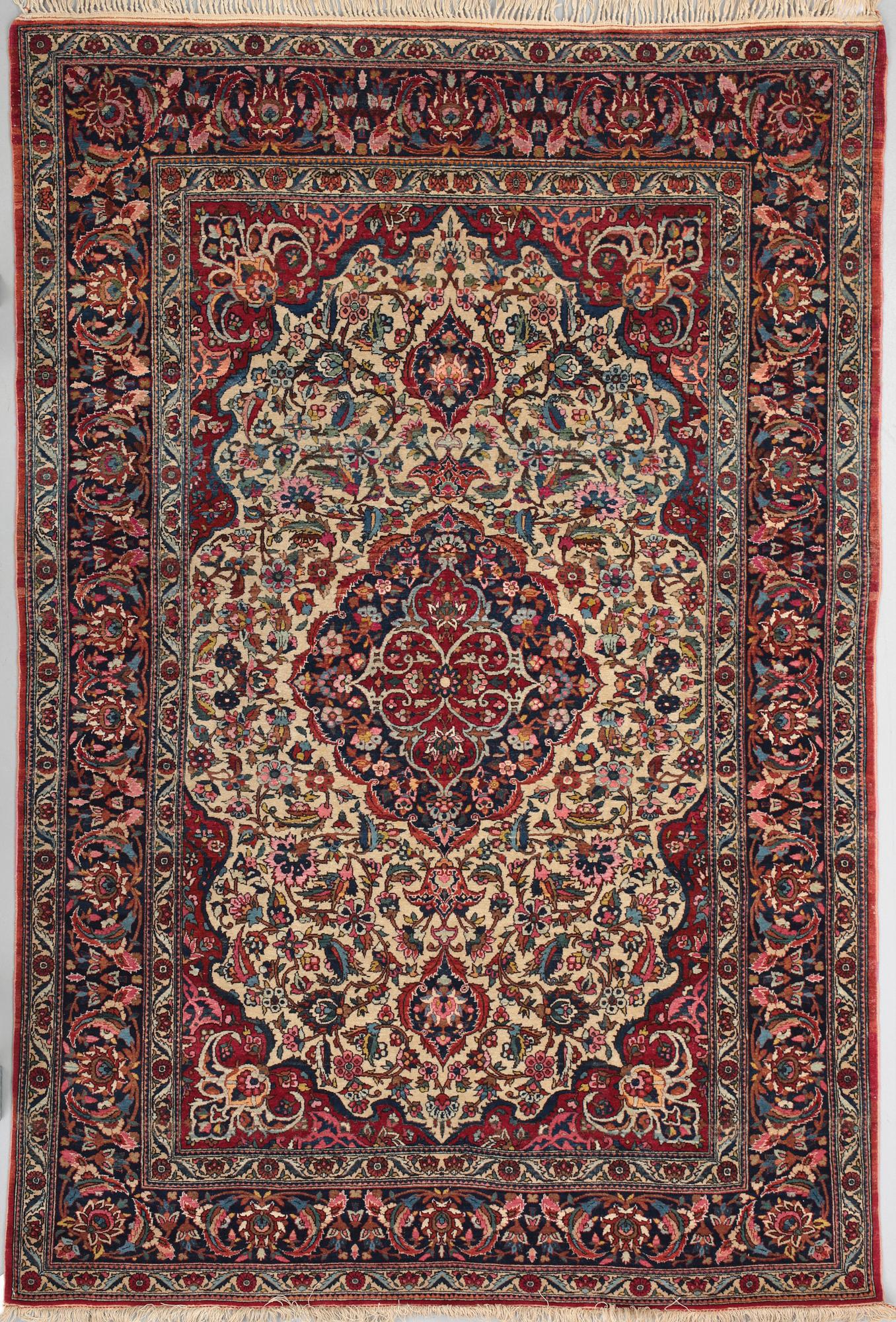 MATTA, semiantik Isfahan, ca 200 x 145 cm.
