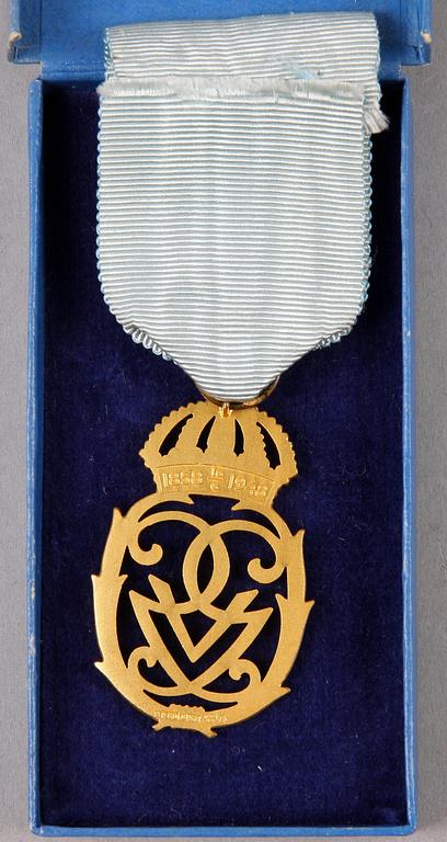 MEDALJ, silver, Konung Gustaf V:s Jubileumsminnestecken 1948.