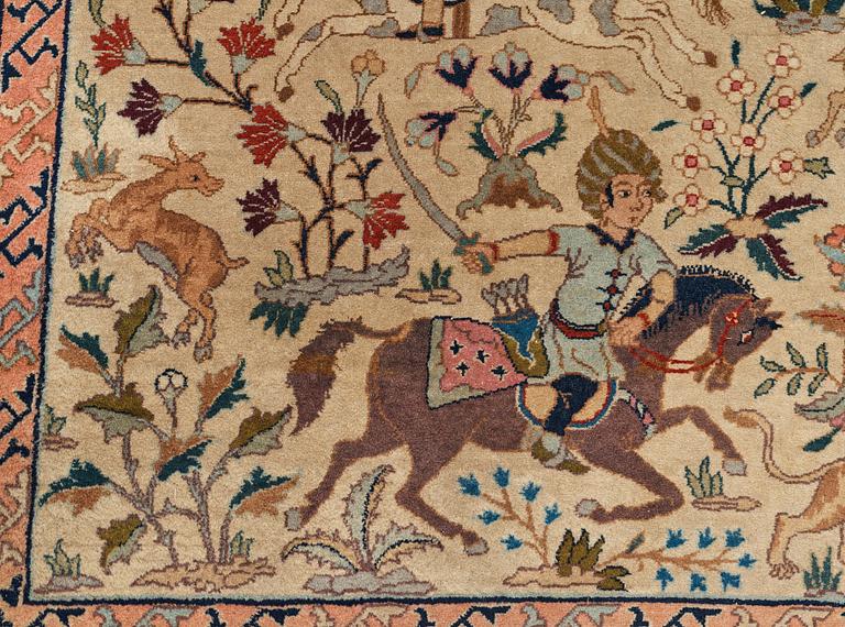 A CARPET, a semi-antique Tabriz figural, ca 327-333,5 x 236,5-240 cm.