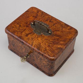 JACOB SIÖLIN, a burr alder veneered box from Köping, signed and numbered 506.