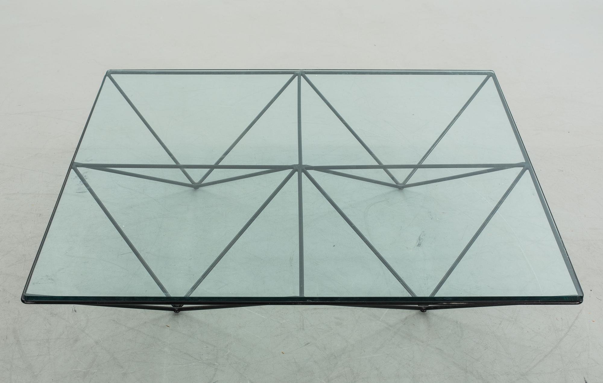 PAOLO PIVA, a "Alanda" lounge table.
