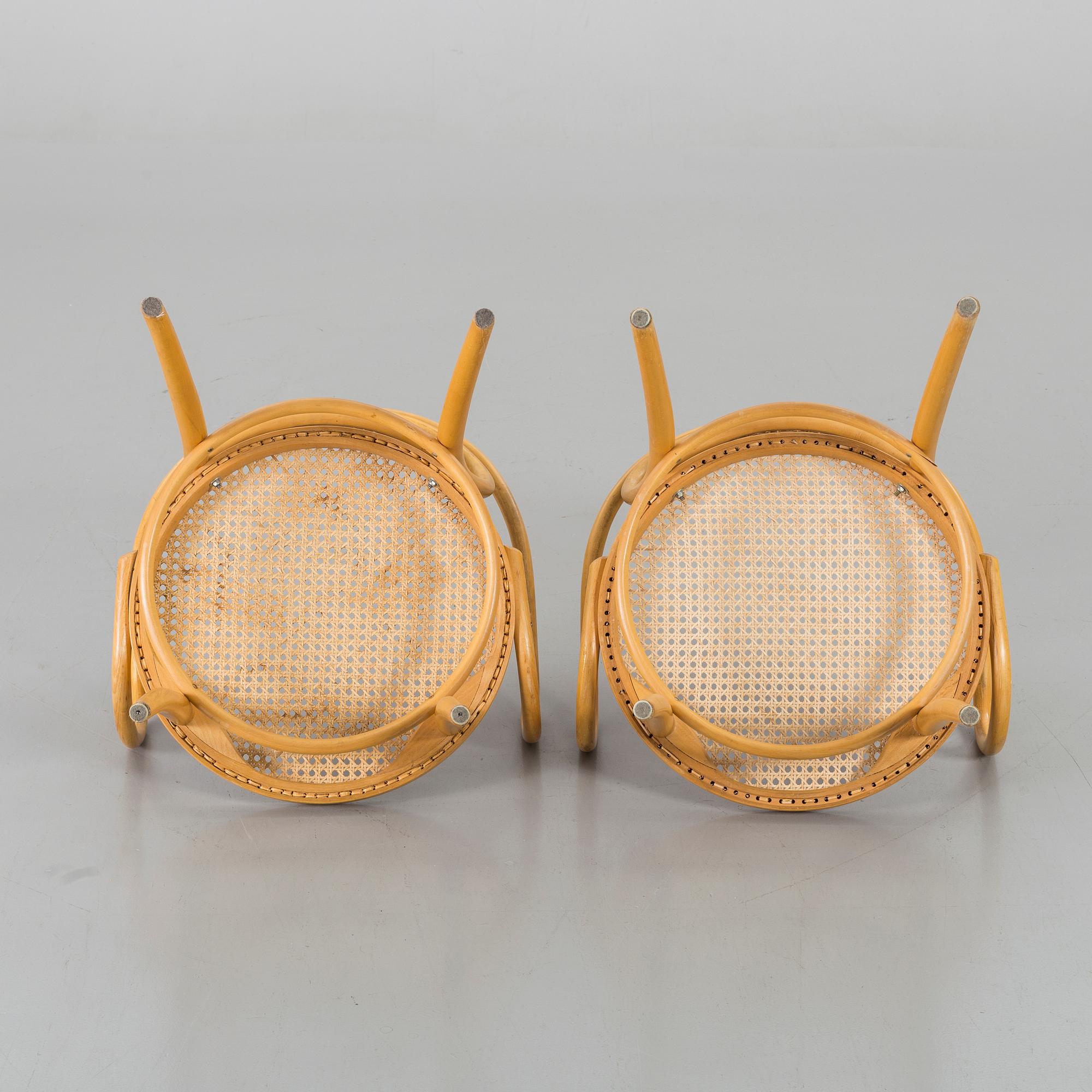 KARMSTOLAR, ett par, 1900-talets andra hälft.