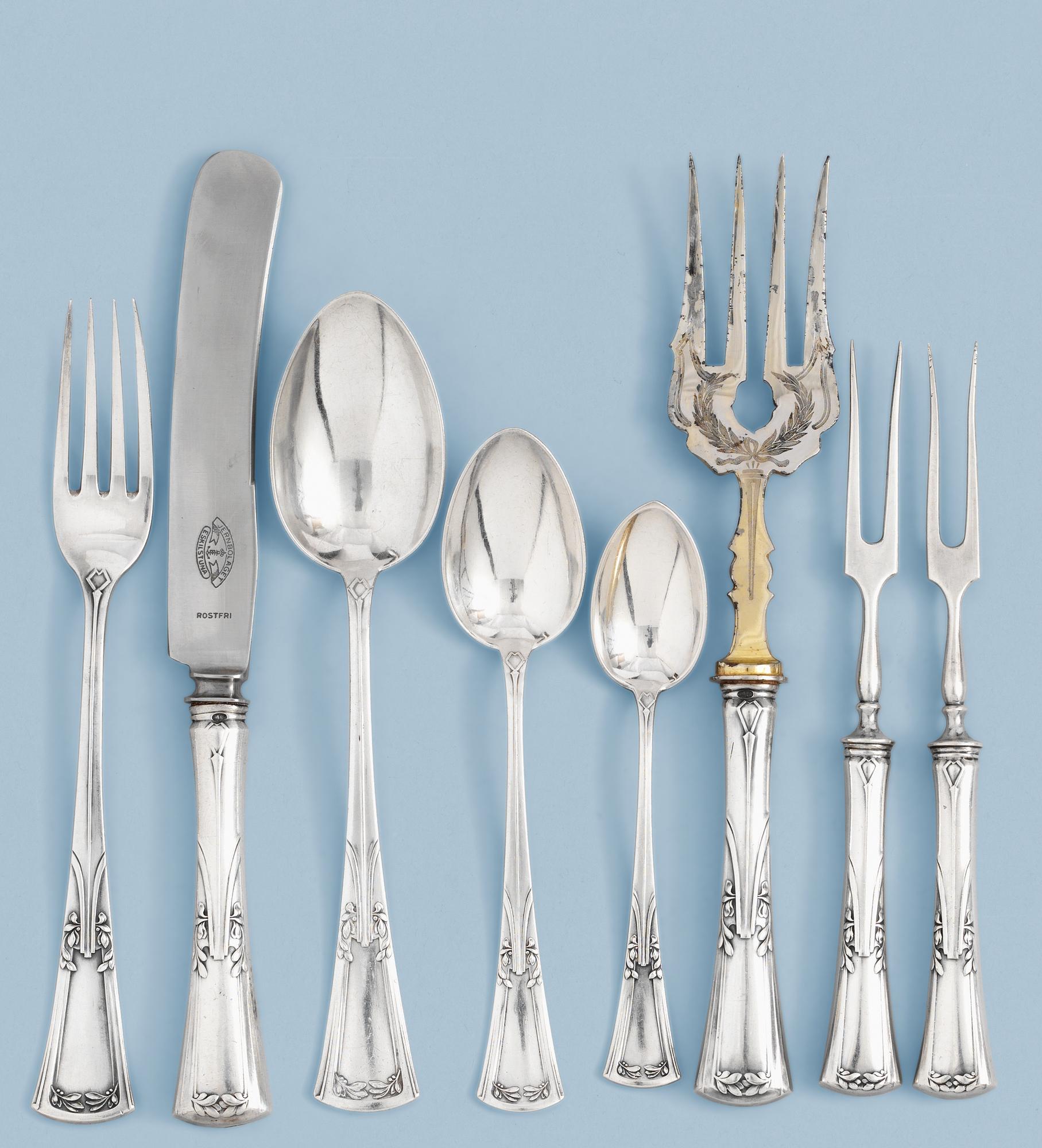 A RUSSIAN SILVER 33-PIECE TABLE-SERVICE, makers mark of Ivan Chlebninkov, Moscow 1908-1917.