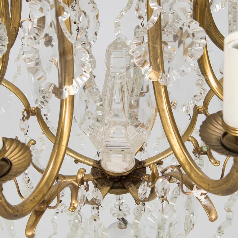 Paavo Tynell, a mid-20th century '1465/8' chandelier for Taito,