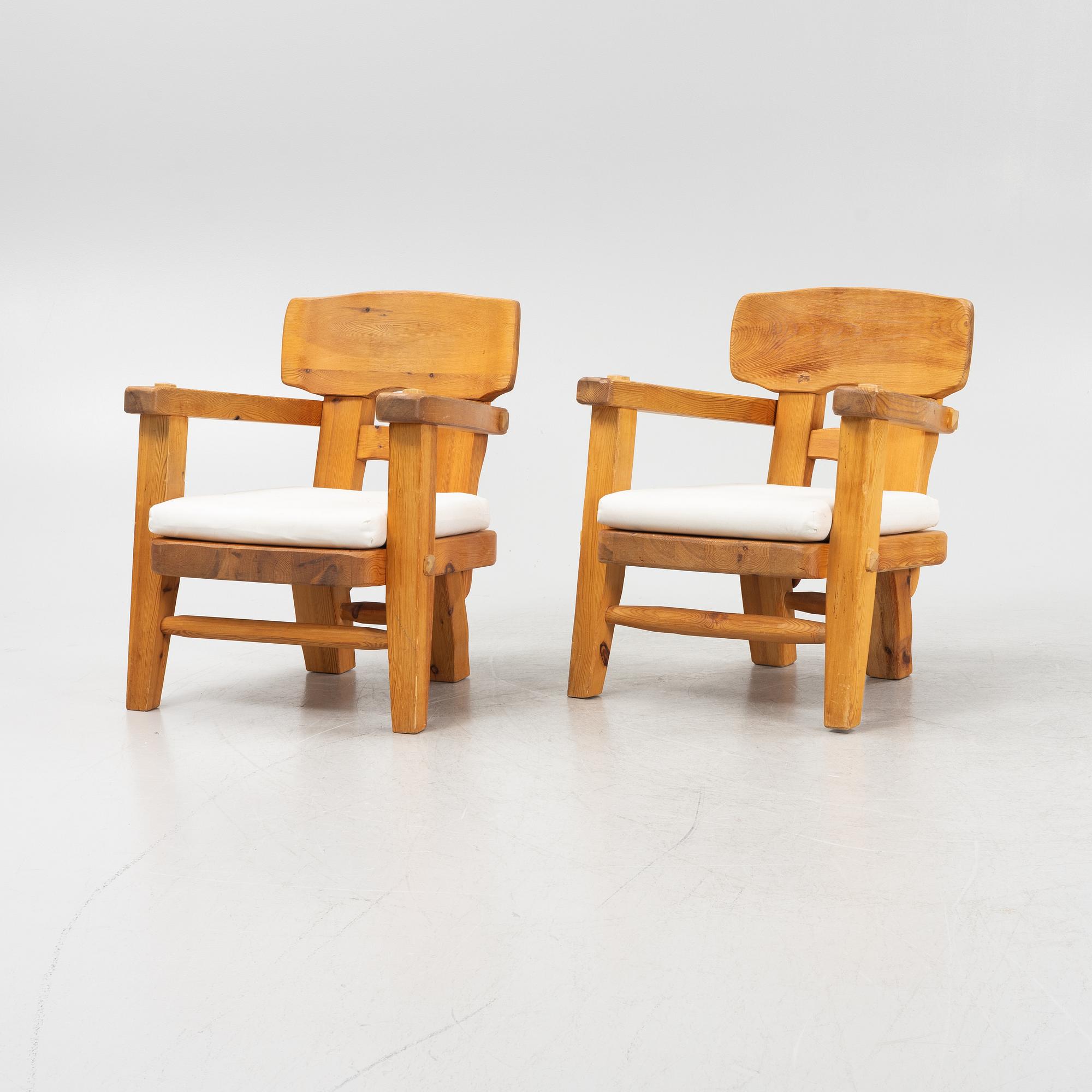 Stig Sandqvist, a pair of pine armchairs, Vemdalia, Sweden, second half of the 20th century.