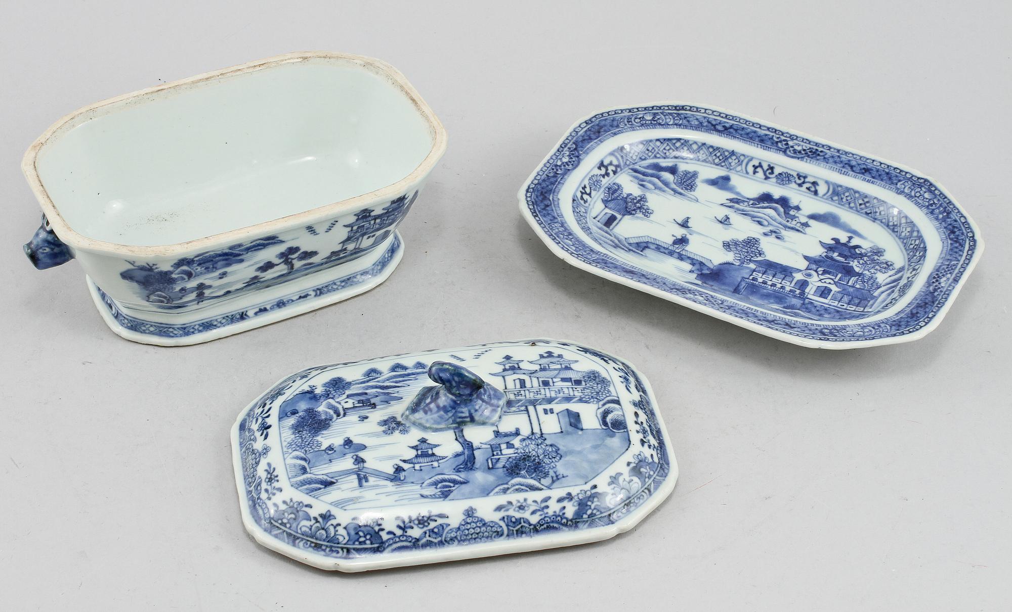 SMÖRTERRIN, porslin, Kina, 1700/1800-tal.