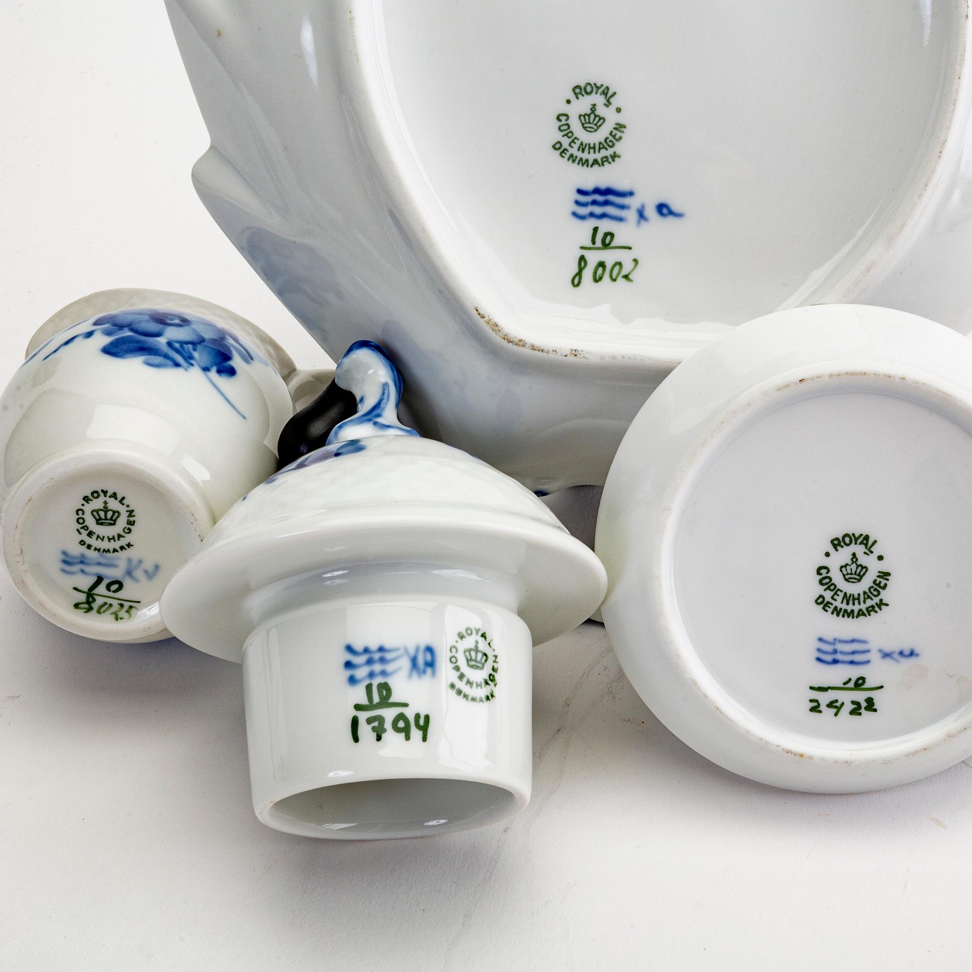 A 63 pcs Blå Blomst service from Royal Copenhagen later part of the 20th century.