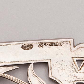 Russian silver fish serving cutlery, 2 pcs, mark of A. B. Ljubavin and P. Silvennoinen, Saint Petersburg, around 1900.