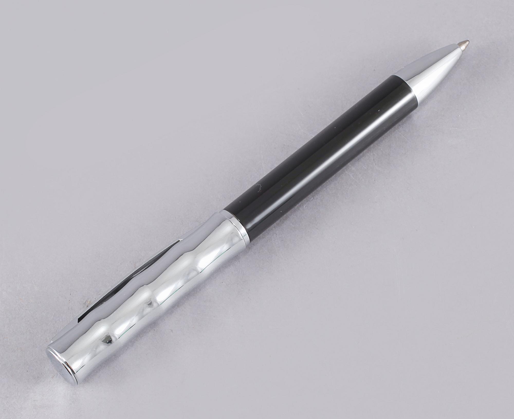BLÄCKPENNA, Pierre Cardin.