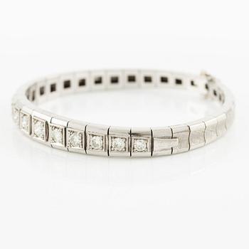 Armband 18K vitguld med runda briljantslipade diamanter.