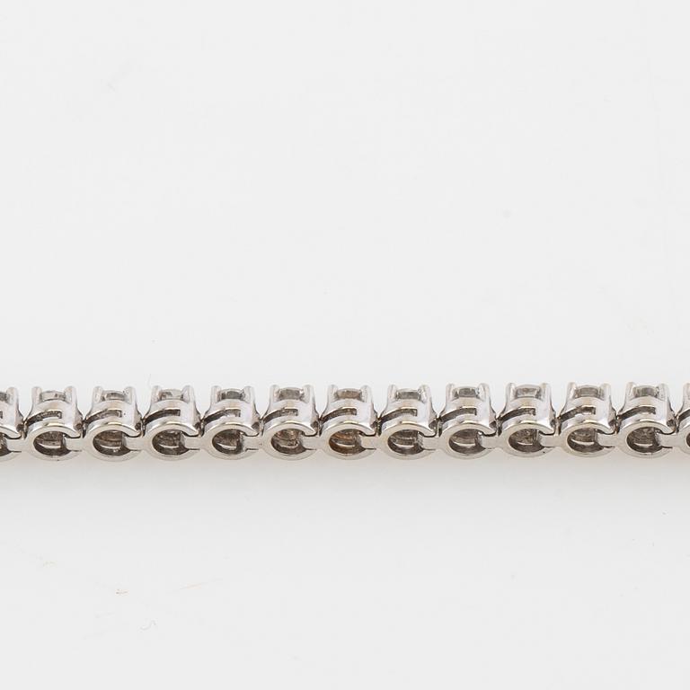 Tennisarmband av 18K vitguld med runda briljantslipade diamanter 3,50 ct totalt, R.Jacot Zermatt Schweiz.