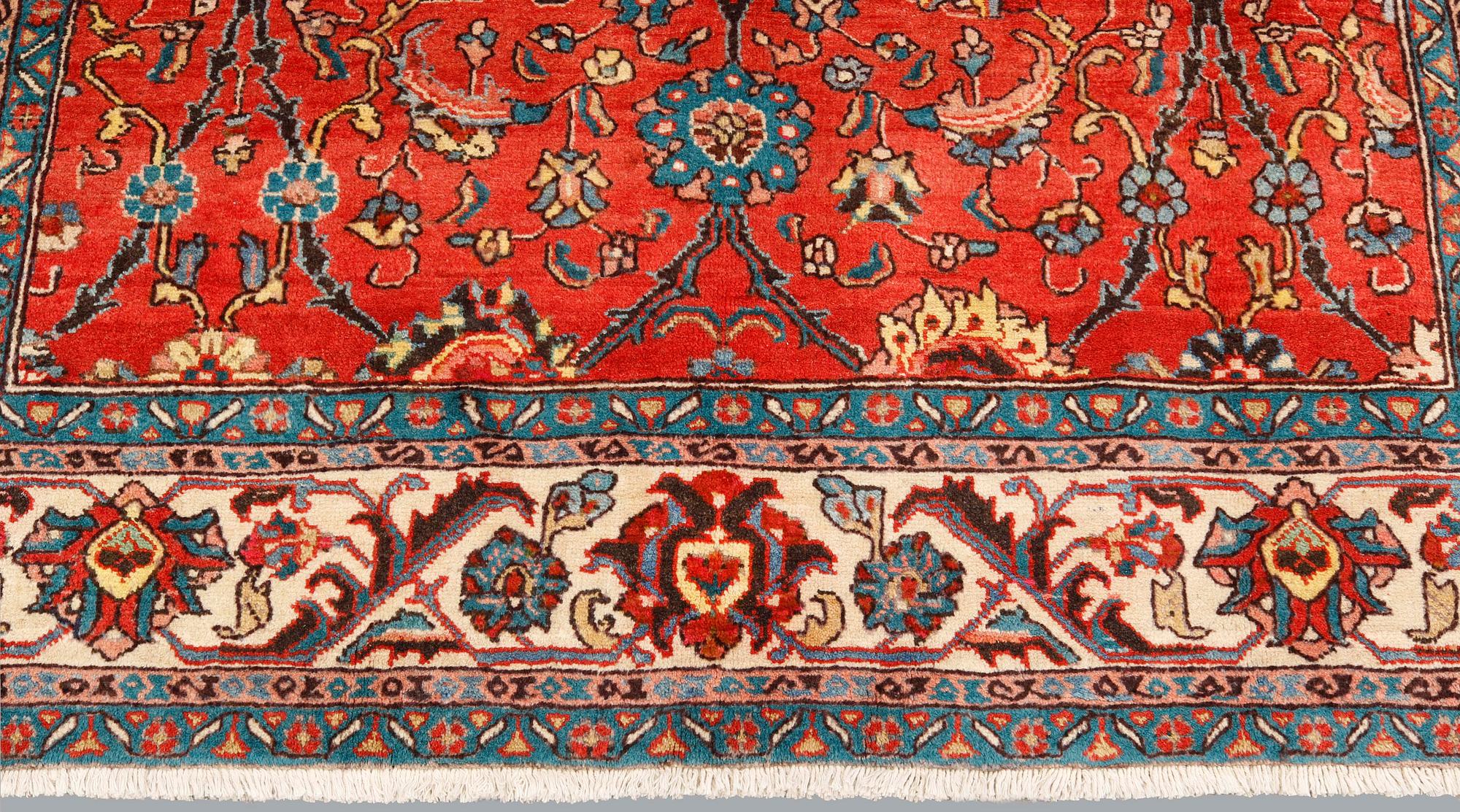 A carpet, Tabriz, ca 260 x 160 cm.
