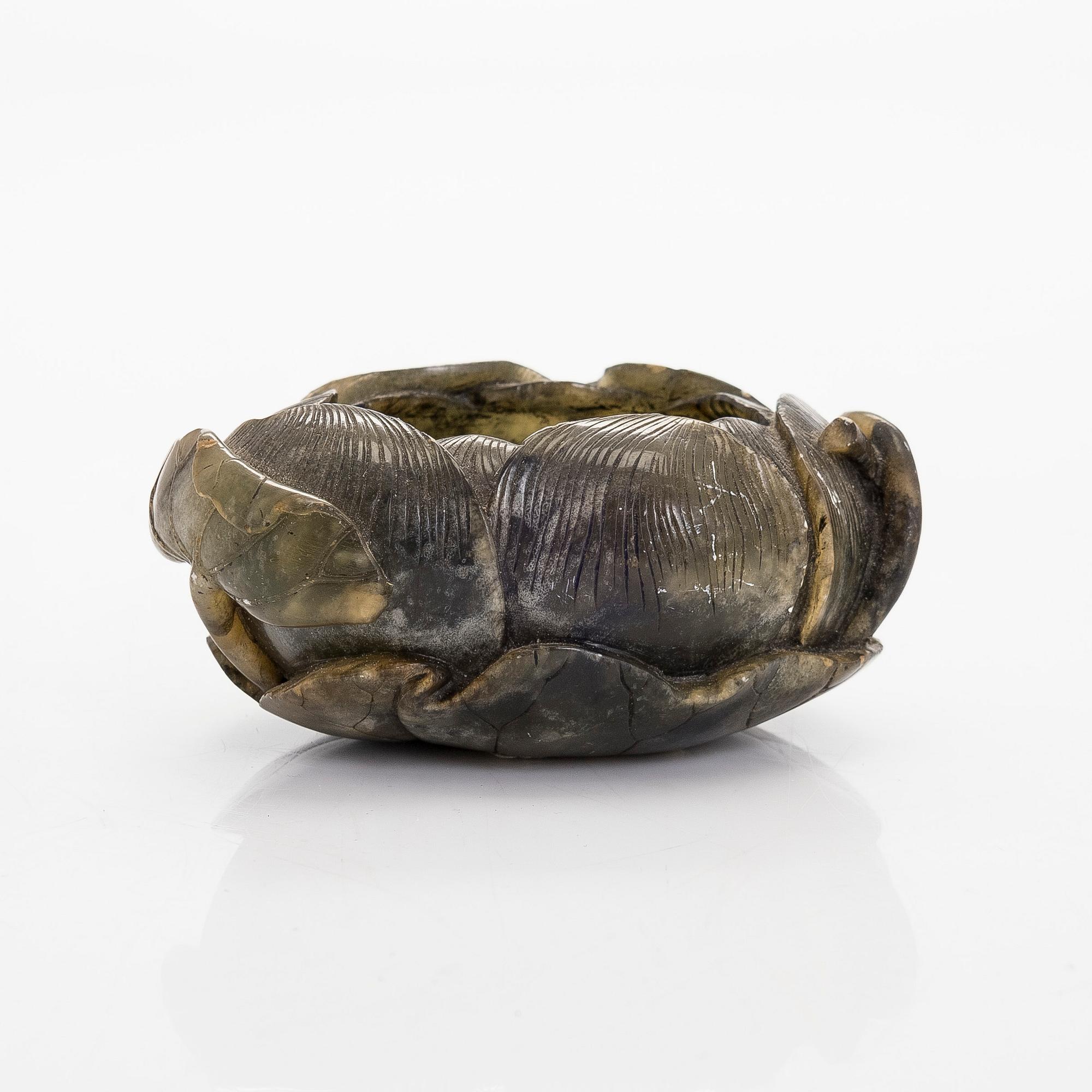 A lotus brush washer. China, 20th century.