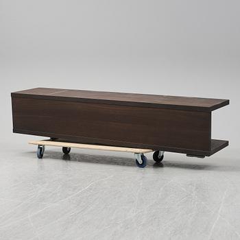 A contemporary Media bench from B&B Italia.