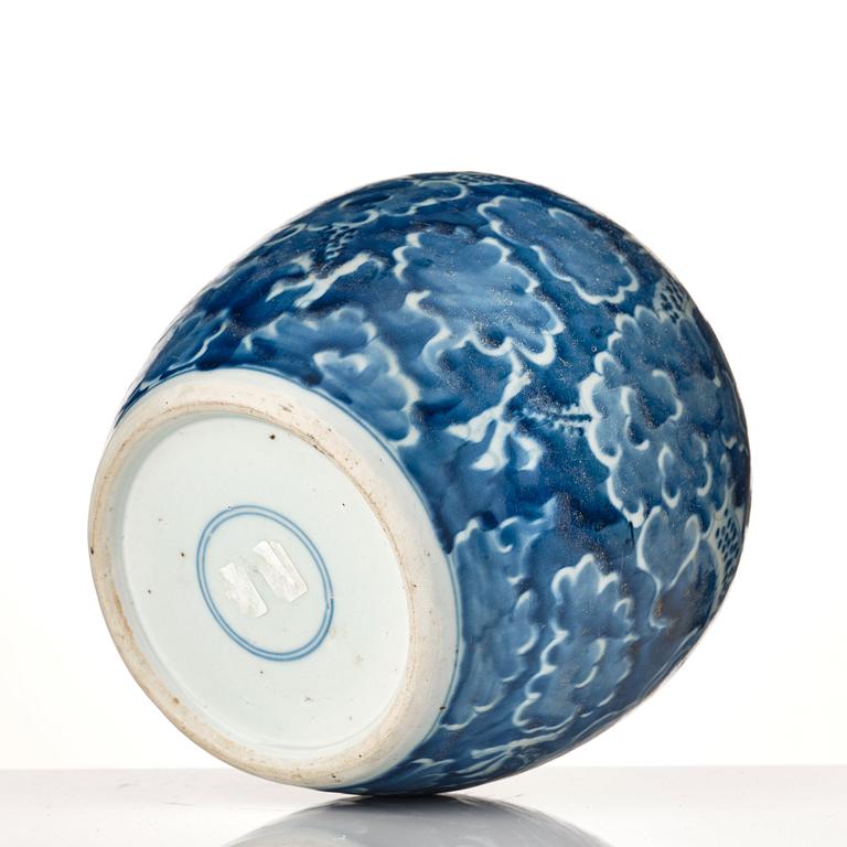 A blue and white jar, Qing dynasty, 18th Century.