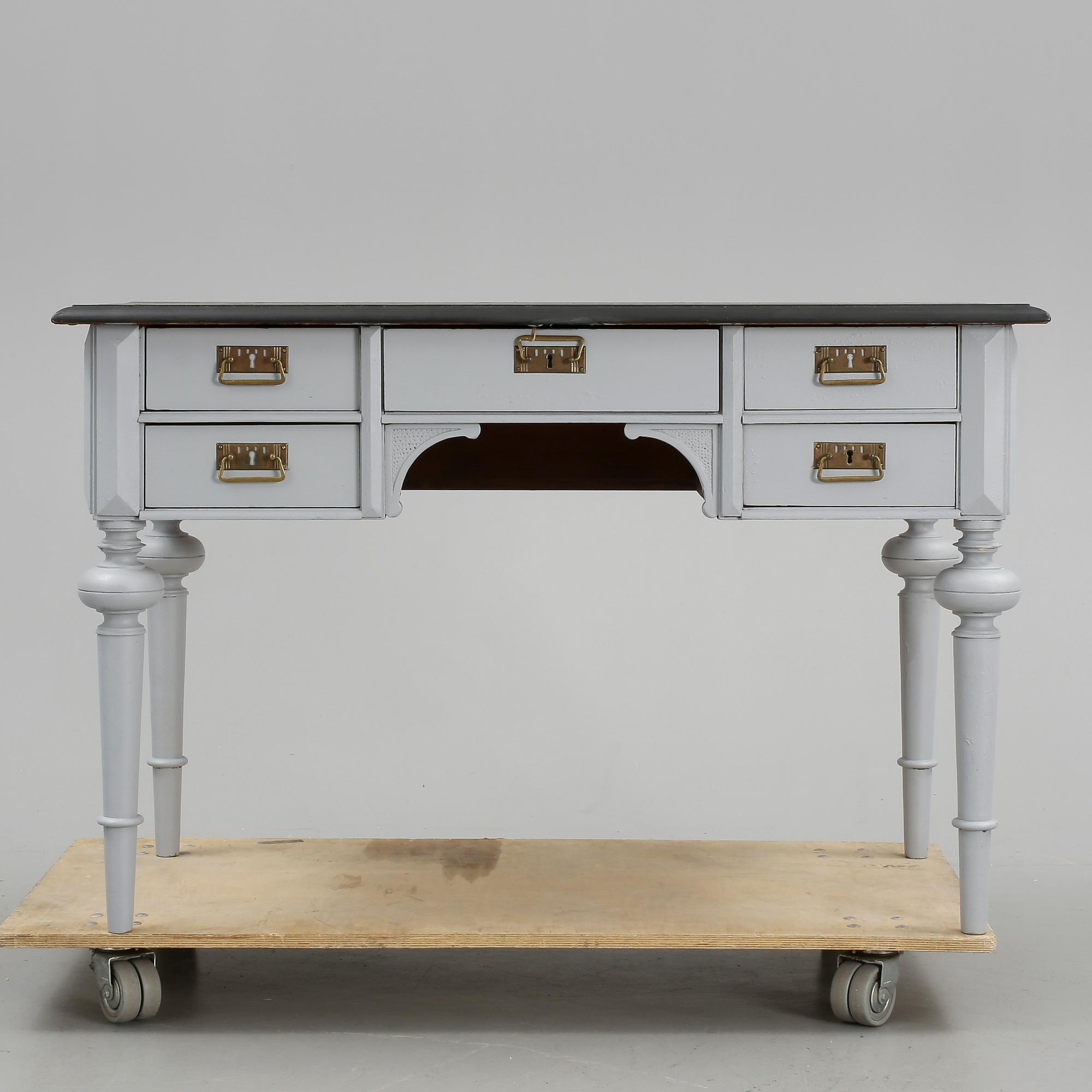 SKRIVBORD, nyrenässans, 1800-talets slut.