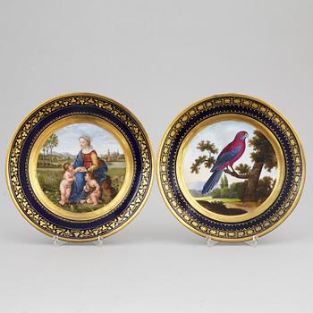 Two French porcelain dishes, Paris, 19th century.