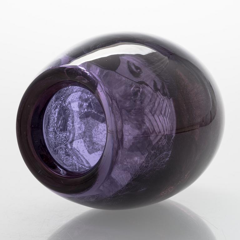Sini Majuri, a glass sculpture, 'Motion' signed Sini Majuri 2021, Glass Studio Mafka&Alakoski Riihimäki.