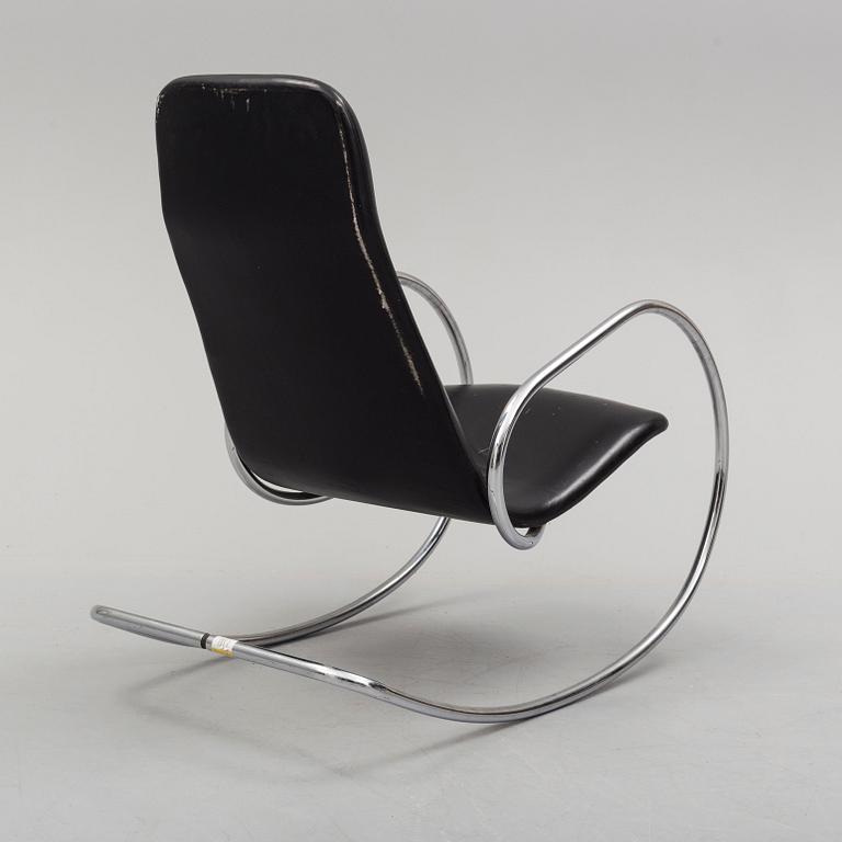 a model S826 rocking chair by Ulrich Böhme for Thonet, designed 1971.