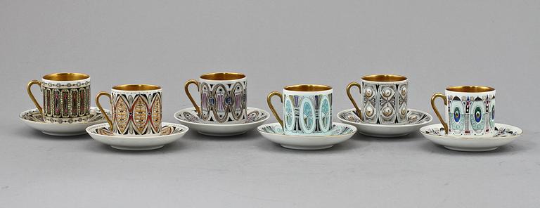MOCCAKOPPAR, 12 st, porslin, Arabia, "Zaida", "Hillevi", "Milla", "Leila", "Asta" resp "Eira", 1900-talets senare hälft.