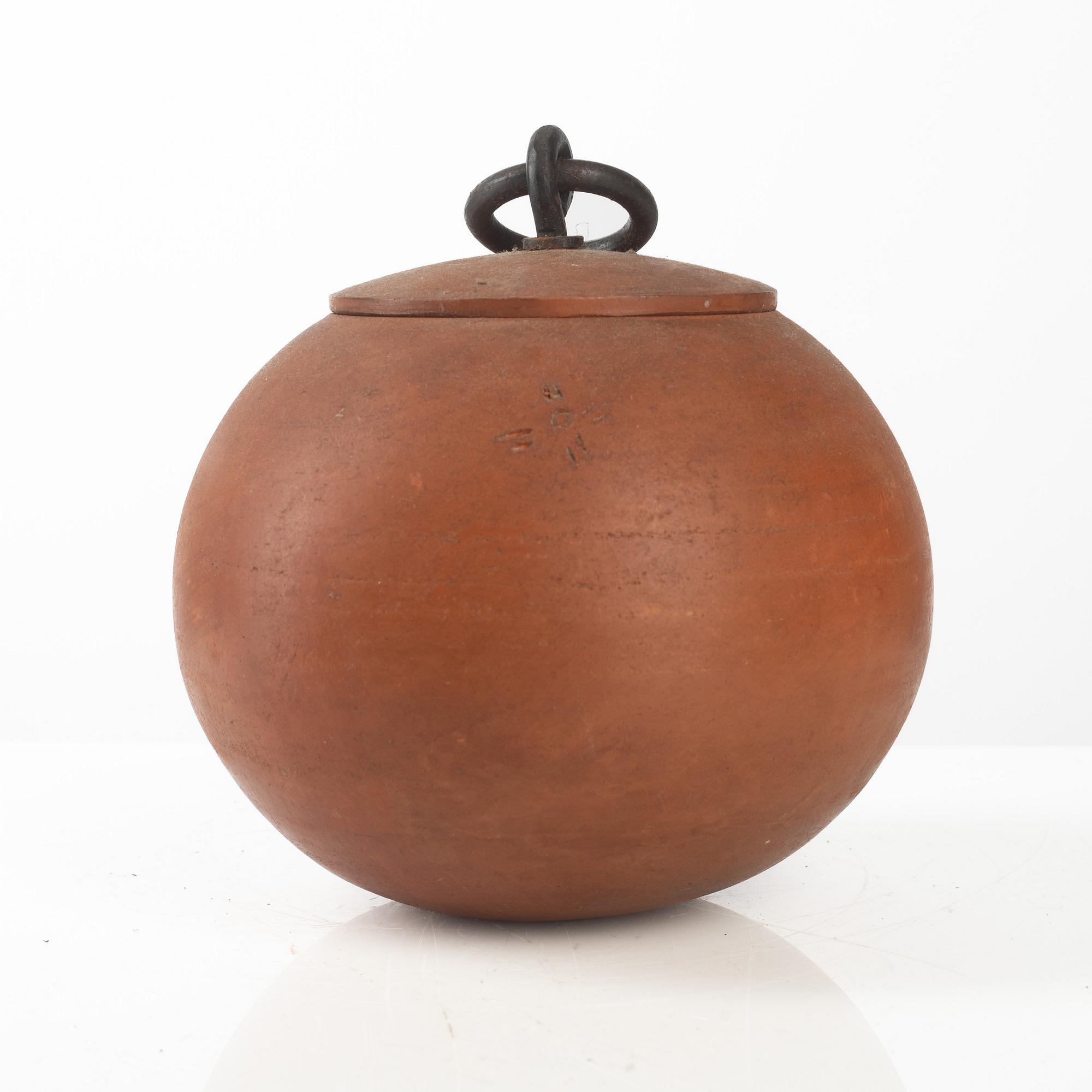 Anja Notini, urna med lock, egen ateljé, Saltsjö-Boo.