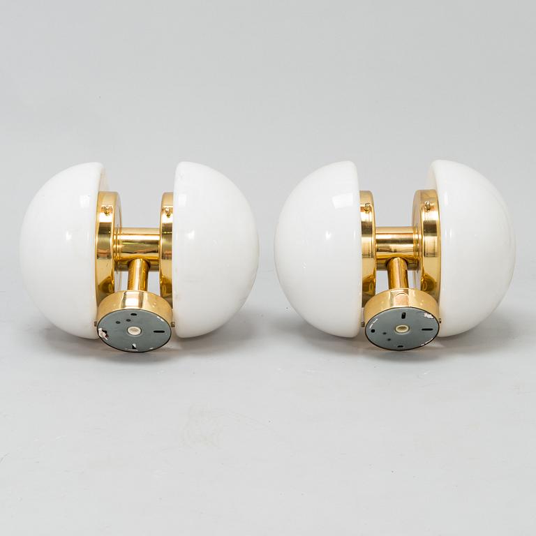 KLAUS MICHALIK, a pair of wall lamps, "Bau", Orno.