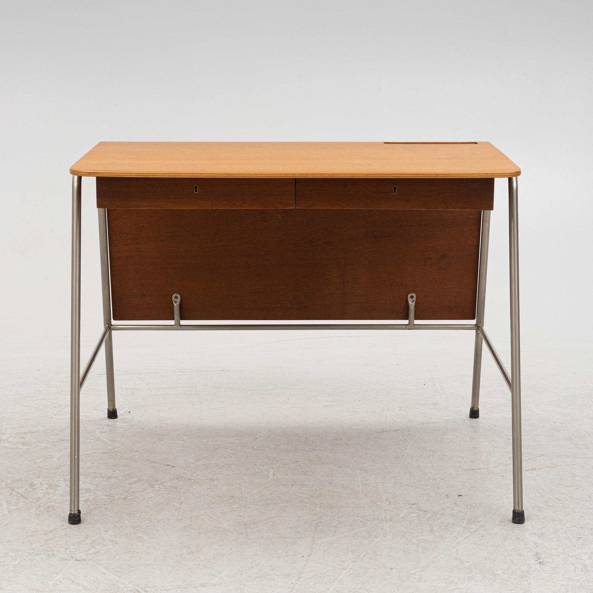 Arne Jacobsen, a  "tTeacher's" desk for the Munkegaard School, Fritz Hansen, 1950's.