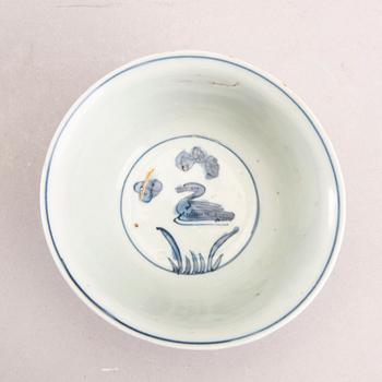 A Chinese Wanli porcelain cup.