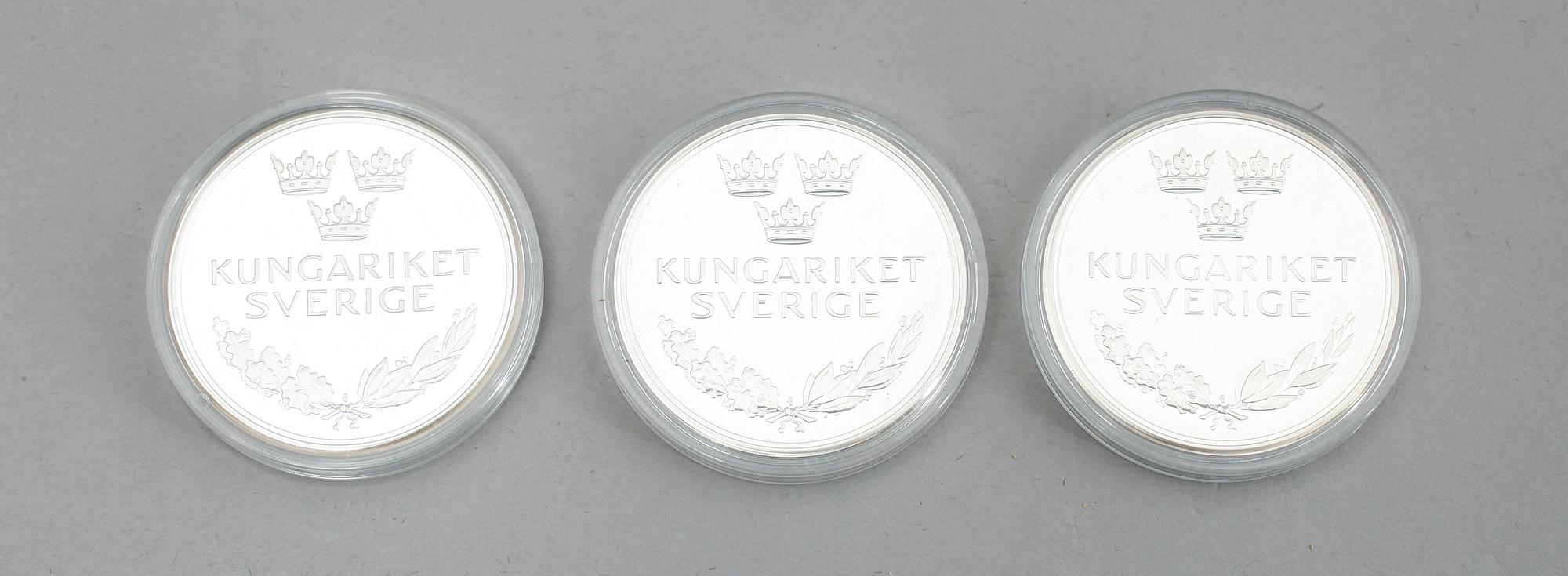 MINNESMYNT, 24 st, silver, "Kungariket Sverige". Tot vikt ca 624 g.