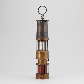 A miners lantern "Spiralarm", England, 20th Century.