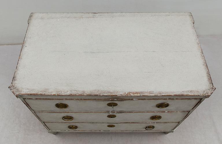 BYRÅ, sengustaviansk, omkring år 1800.