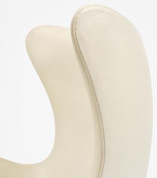 Arne Jacobsen, an "Egg" armchair, Fritz Hansen, Denmark, 2006.