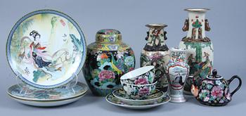 PARTI PORSLIN, 11 delar, Kina. 1800/1900-tal.