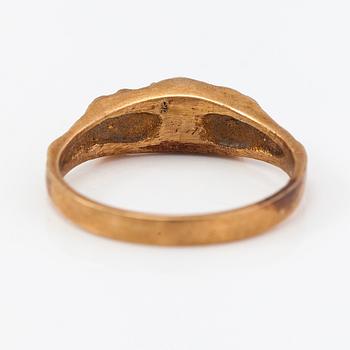 Björn Weckström, A14K gold and cultured pearl ring "Small word". Lapponia 1970.