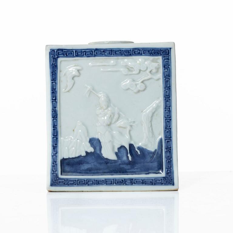 Tedosa, porslin. Qing dynastin, 1800-tal.