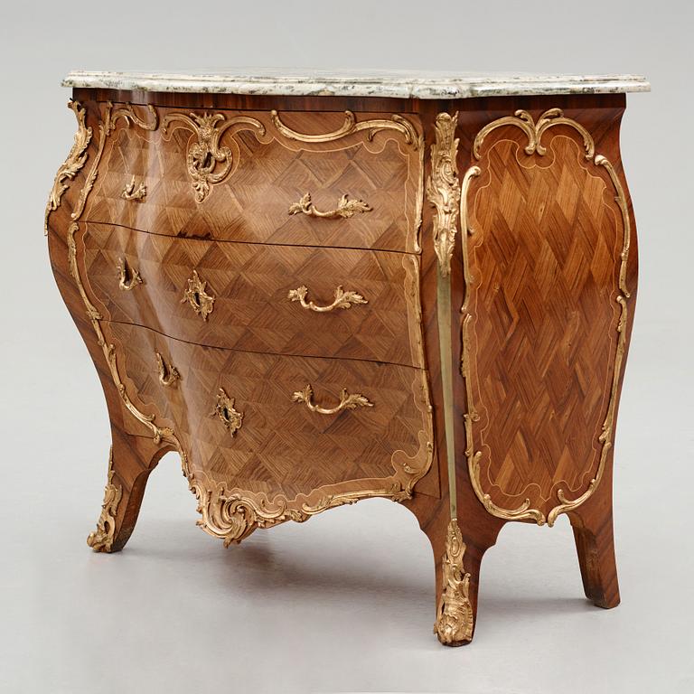 A Swedish Rococo 18th century commode by Lars Nordin, master 1743.