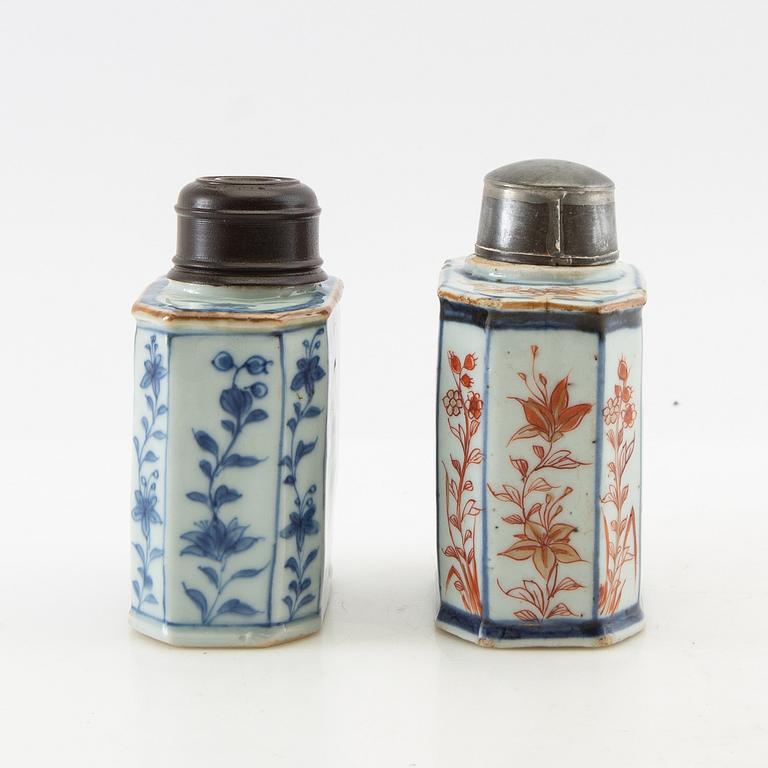 Tedosor 2 st Kina 1700-tal porslin.