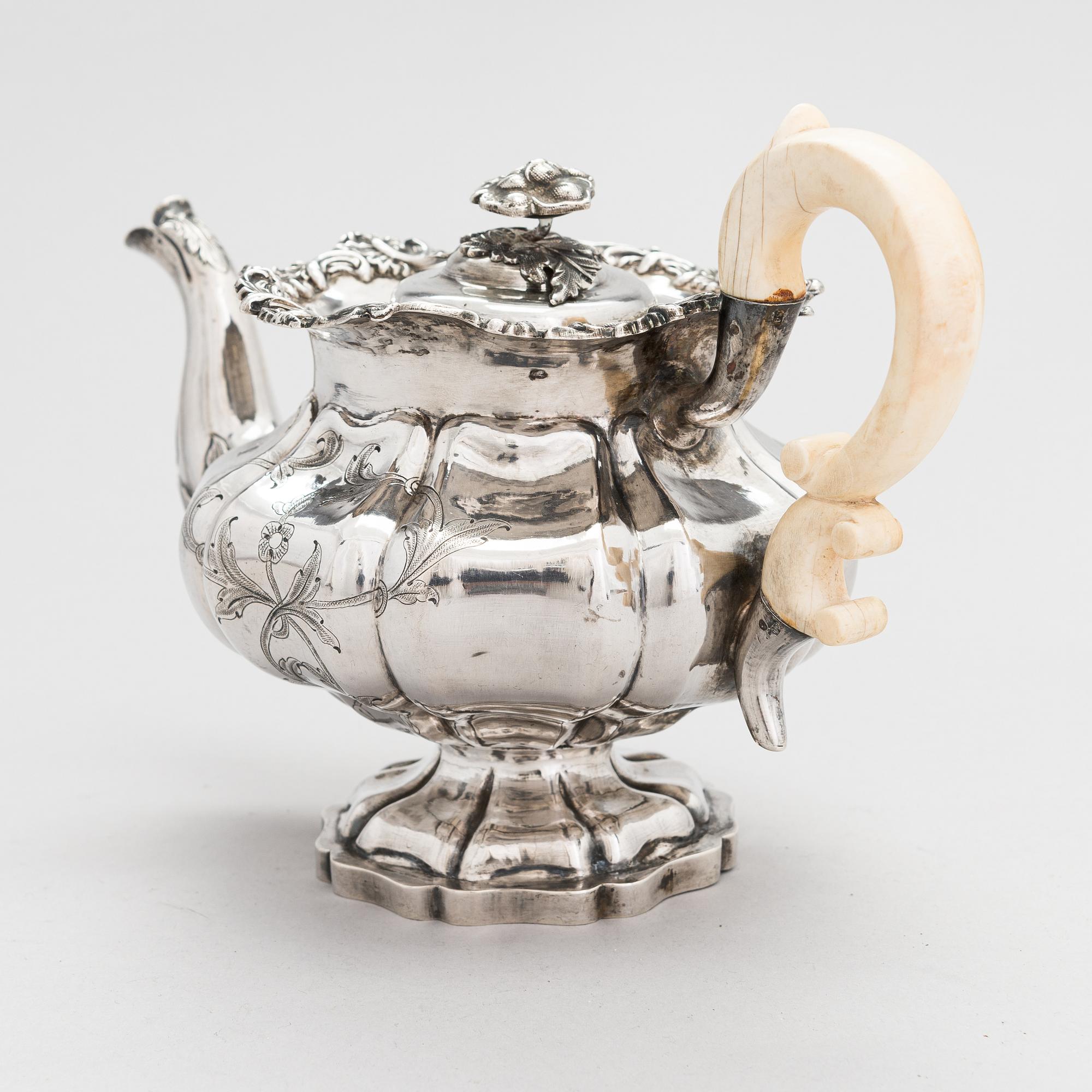 Tekanna, silver, Moskva Ryssland 1846. Oidentifierad mästare, I.C.