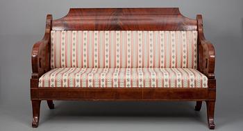 SOFFA, mahognyfanerad, Ryssland ca 1830.