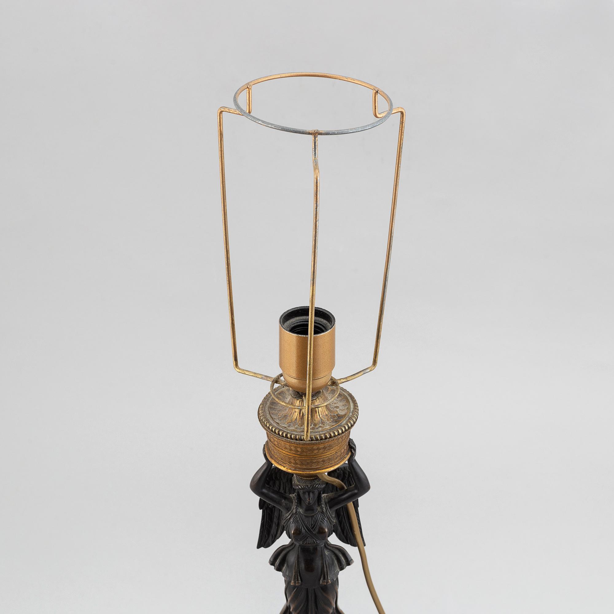 Lampfot, brons, empirestil, 1800-talets andra hälft.